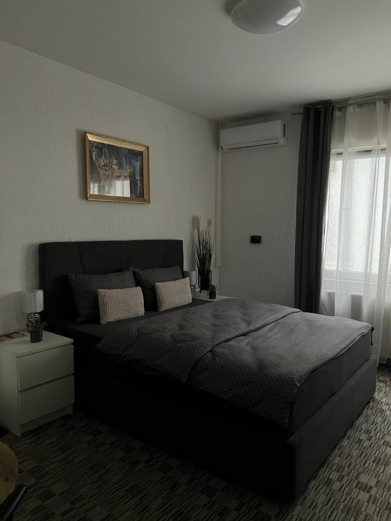 Luxrooms - Hotel Type With Private Jacuzzi ビェロヴァル エクステリア 写真