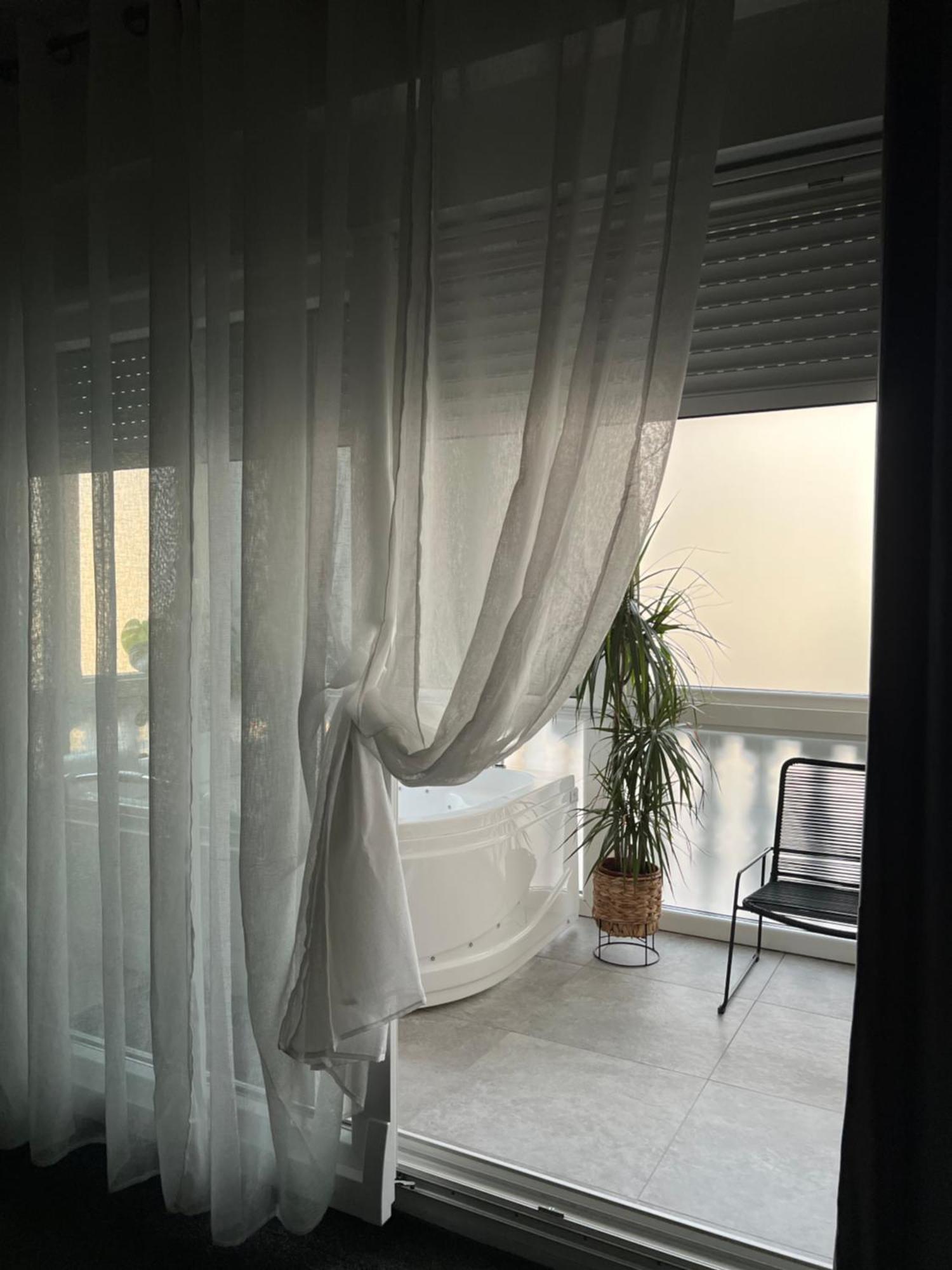 Luxrooms - Hotel Type With Private Jacuzzi ビェロヴァル エクステリア 写真